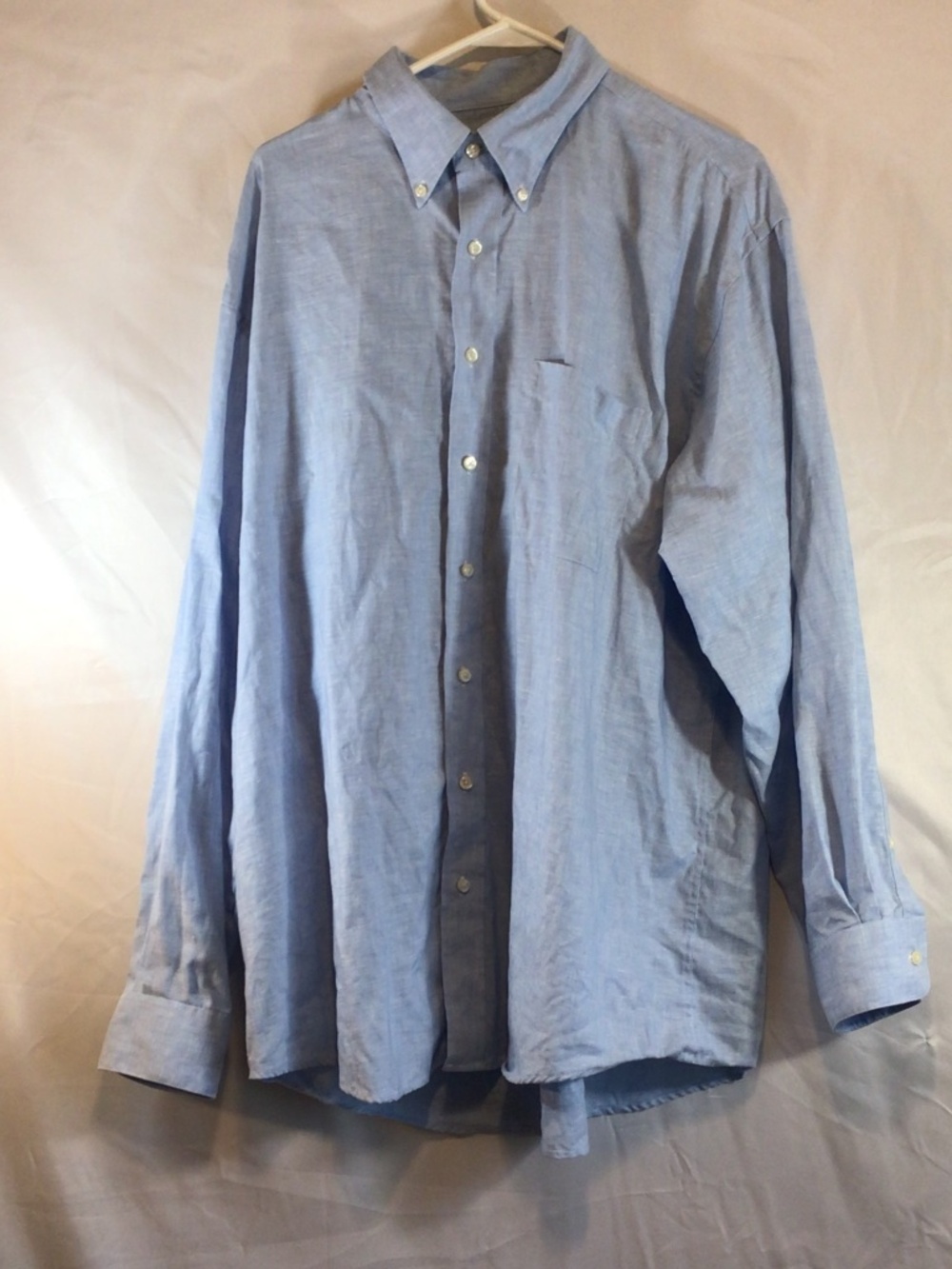 Jos.A. Banks men button down shirt size XL blue 100% linen preppy resort travel